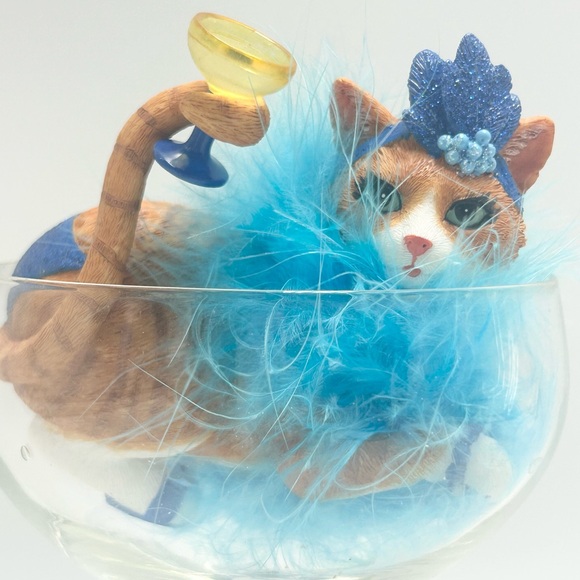 🍸🐈🩵💙Pavilion Gift Company - Long Island Iced Tabby Cat in Glass. - Picture 4 of 17